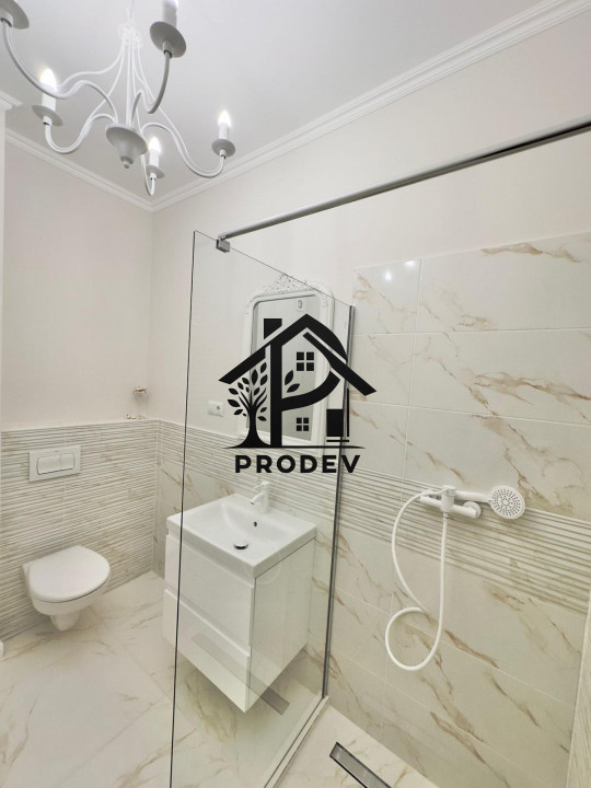 Apartament 3 cam, ultrafinisat, 56 mp, terasa 12 mp, garaj, zona Eroilor