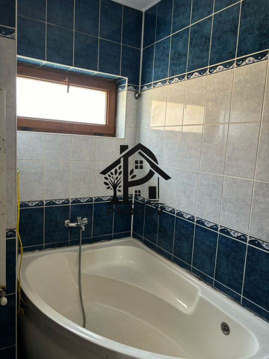 Apartament cu scara interioara 3 camere 80 mp si parcare inclusa