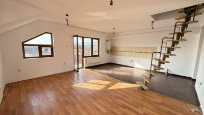 Apartament cu scara interioara 3 camere 80 mp si parcare inclusa