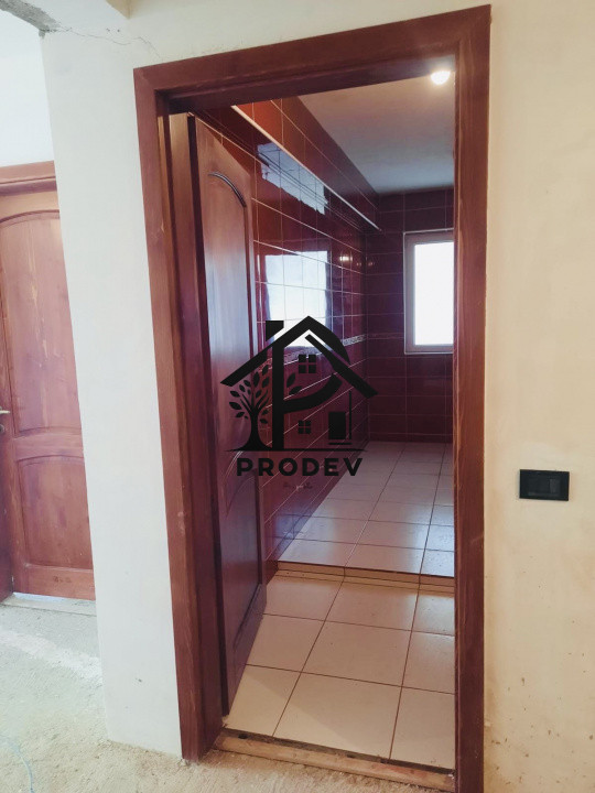 Apartament sau spatiu comercial 56 mp si terasa cu parcare inclusa in zona Porii