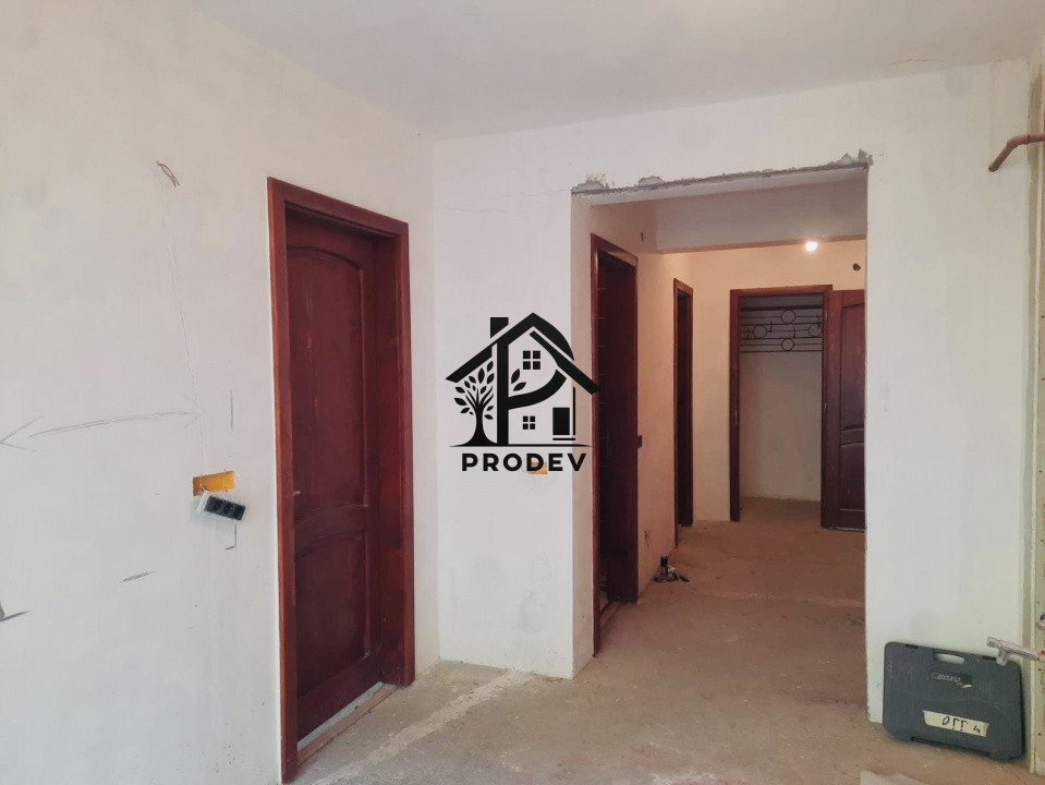 Apartament sau spatiu comercial 56 mp si terasa cu parcare inclusa in zona Porii