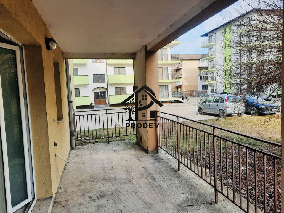 Apartament sau spatiu comercial 56 mp si terasa cu parcare inclusa in zona Porii