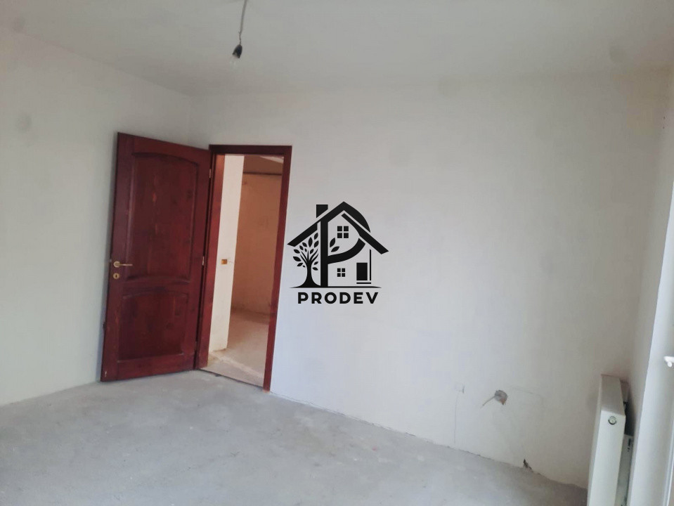 Apartament sau spatiu comercial 56 mp si terasa cu parcare inclusa in zona Porii