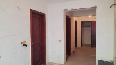 Apartament sau spatiu comercial 56 mp si terasa cu parcare inclusa in zona Porii