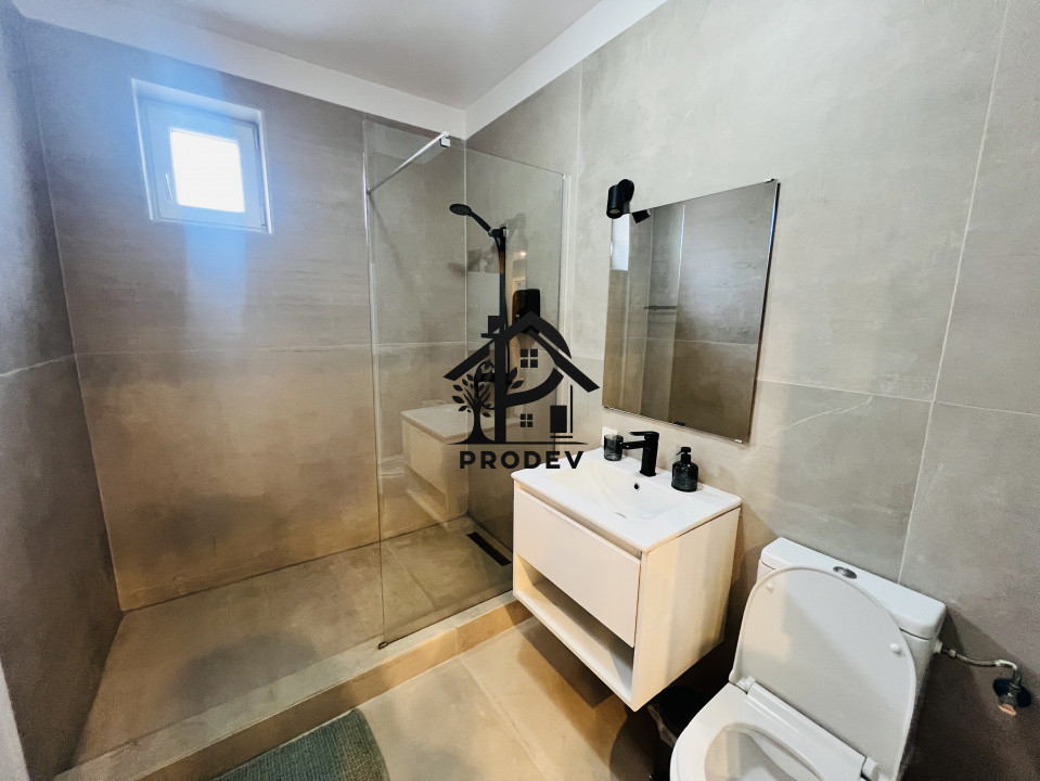 Apartament ultra dotat de 3 camere 60 mp utili plus balcon in zona Teilor