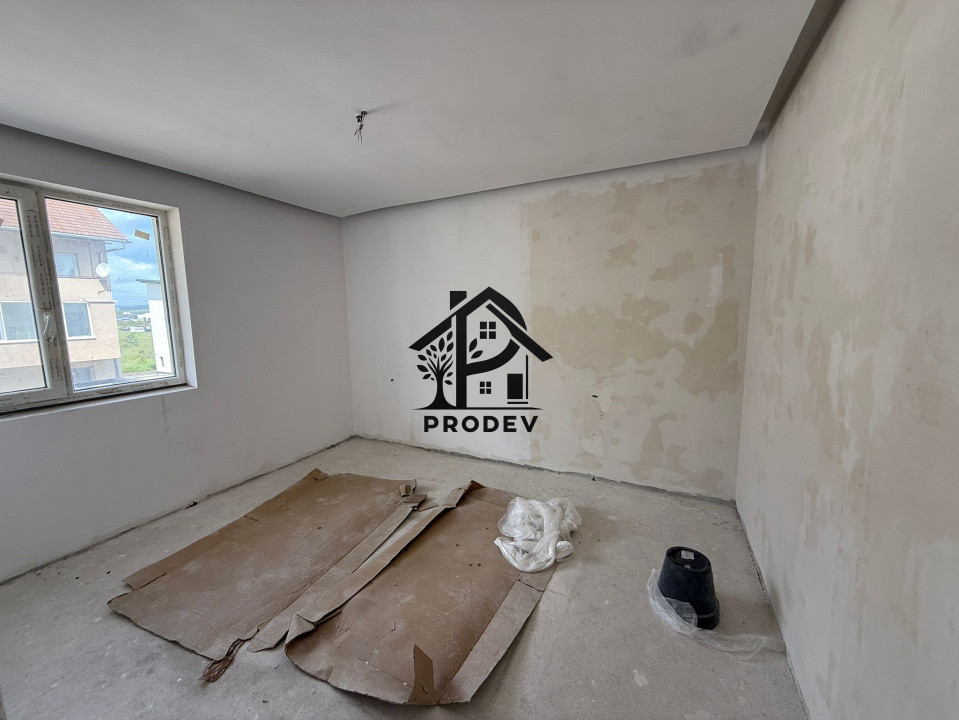 Apartament 3 camere semifinisat, 67mp, parcare, etaj 1!