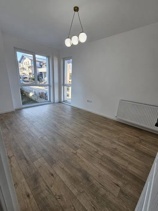 Apartament 2 camere 50 mp plus terasa la etaj intermediar in zona Fagului