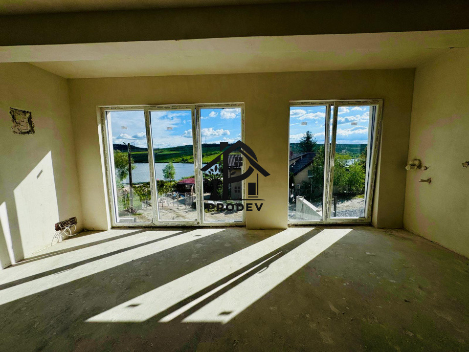 Oportunitate!Duplex semifinisat, 120mp, priveliste spre lac, Chinteni!