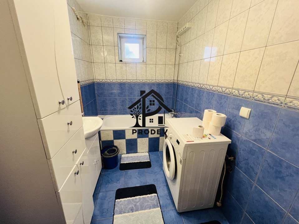 Apartament de inchiriat cu 2 camere, parcare inclusa,  zona Terilor