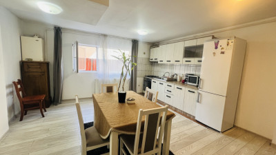 Apartament de inchiriat cu 2 camere, parcare inclusa,  zona Terilor