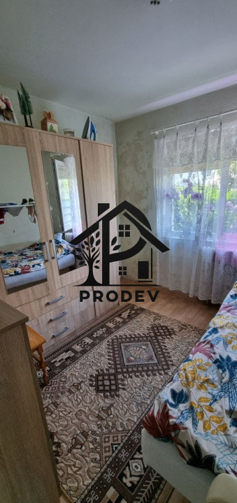 Apartament de  3 camere decomandat in zona Retezat
