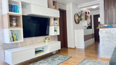 Apartament de 3 camere, garaj individual si boxa incluse in pret zona Teilor