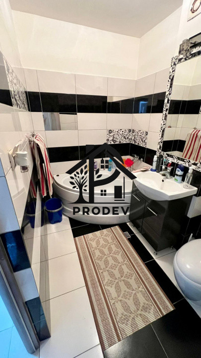 Apartament de 3 camere si parcare inclusa pe strada Cetatii