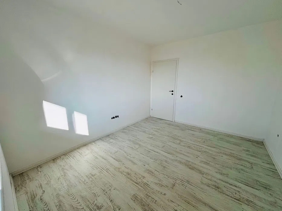 Apartament de 3 camere finisat cu parcare inclusa zona Somesului