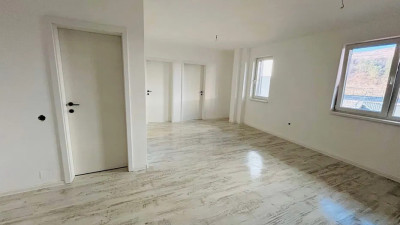 Apartament de 3 camere finisat cu parcare inclusa zona Somesului