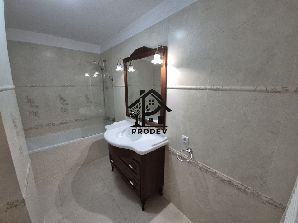 Apartament 3 camere, 80mp, garaj, panorama, zona PLATINIA/USAMV