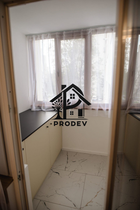 Apartament de lux cu 4 camere decomandat etaj intermediar zona Big Manastur