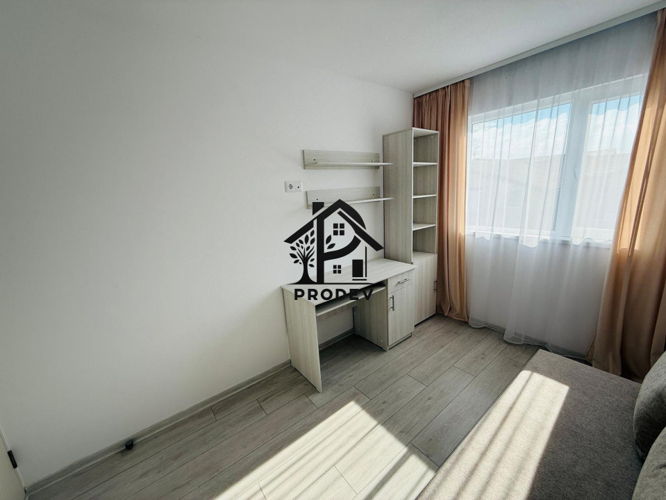 Apartament, 3 camere, paracare, strada Tineretului, Floresti!