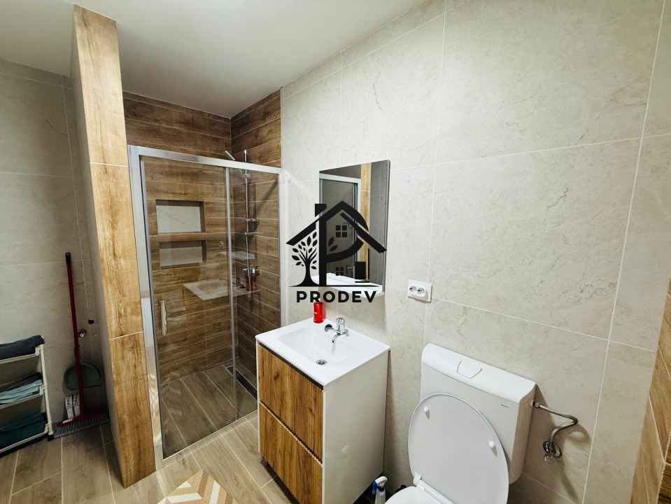 Apartament, 3 camere, paracare, strada Tineretului, Floresti!