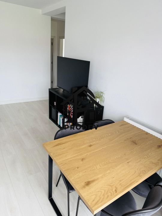 Apartament 3 camere decomandat 68 mp utili plus balcon strada Teilor