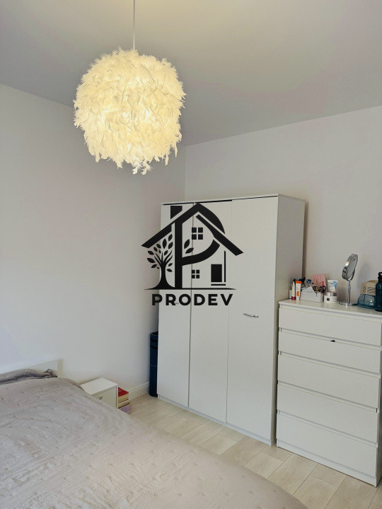 Apartament 3 camere decomandat 68 mp utili plus balcon strada Teilor