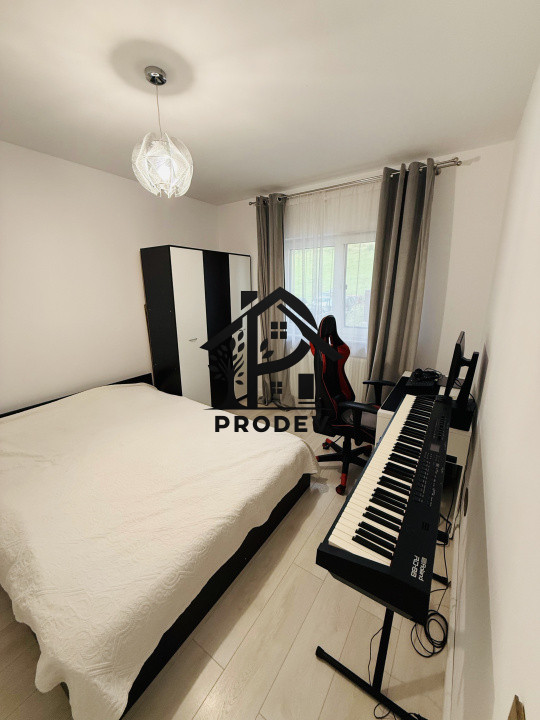 Apartament 3 camere decomandat 68 mp utili plus balcon strada Teilor