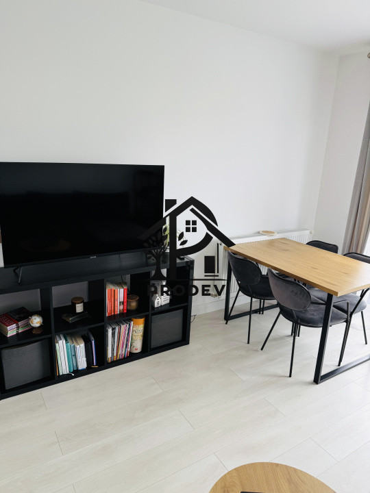Apartament 3 camere decomandat 68 mp utili plus balcon strada Teilor