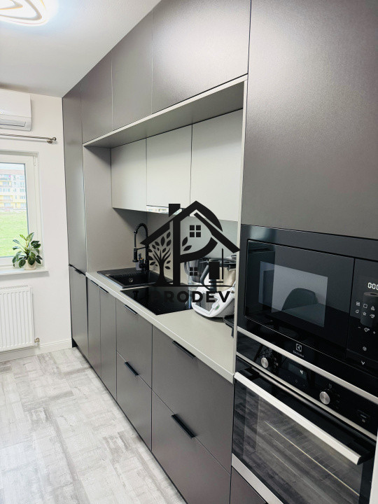 Apartament 3 camere decomandat 68 mp utili plus balcon strada Teilor