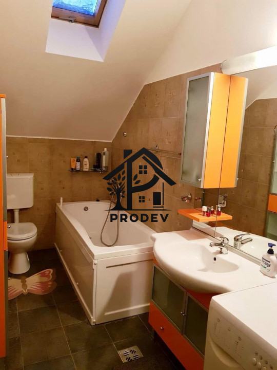 Apartament 2 camere 44 mp utili plus pod si balcon zona Cetatii