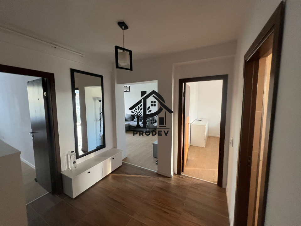 Apartament de 3 camere 66 mp si 8 mp balcon etaj intermediar Eroilor
