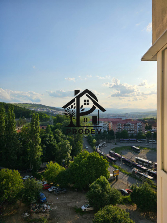 Apartament 2 camere 40 mp plus balcon etaj intermediar zona Bucium