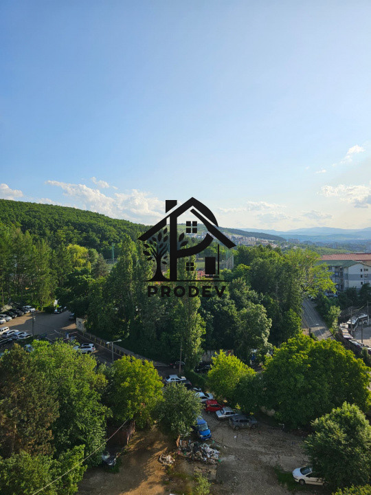 Apartament 2 camere 40 mp plus balcon etaj intermediar zona Bucium