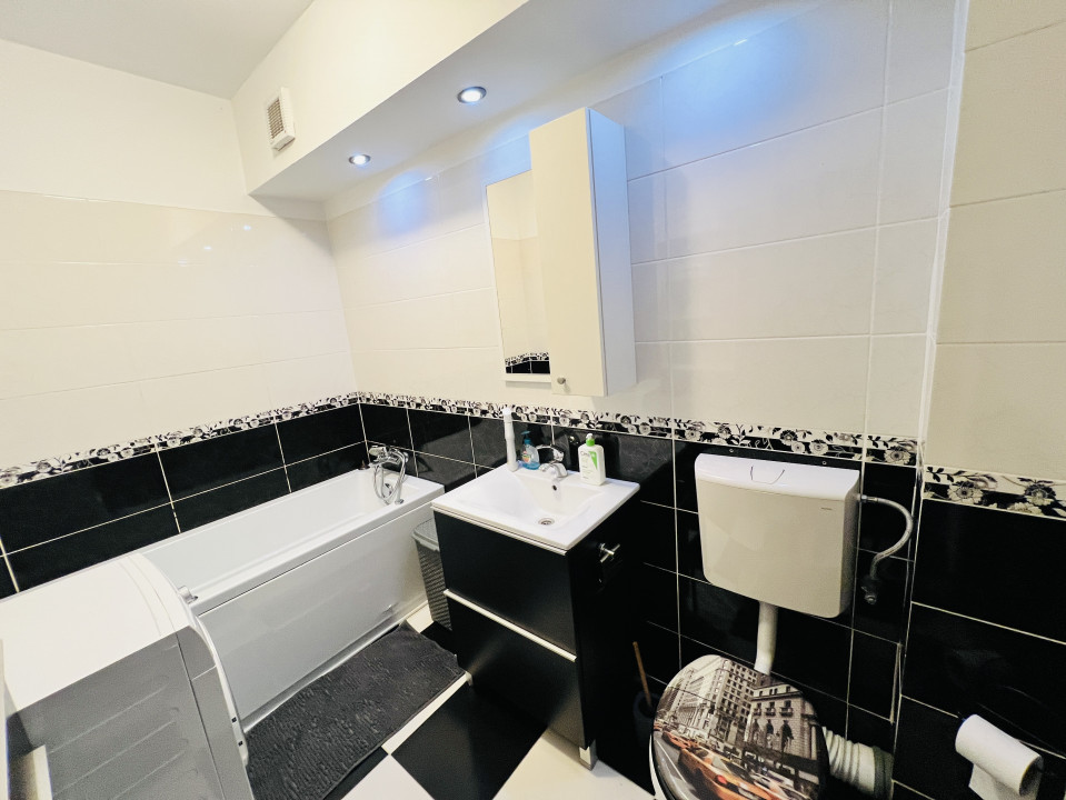 Apartament de 3 camere, mobilat utilat la cheie pe strada Cetatii
