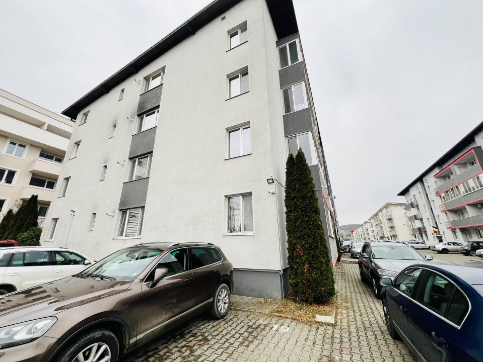 Apartament de 3 camere, mobilat utilat la cheie pe strada Cetatii