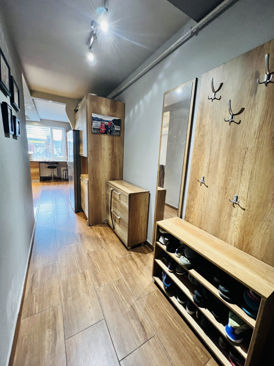 Apartament de 3 camere, mobilat utilat la cheie pe strada Cetatii