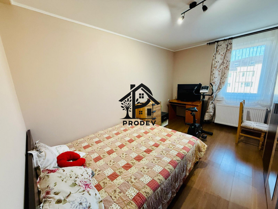 Apartament 3 camere, decomandat, parcare inclusa, strada Cetatii, Floresti!