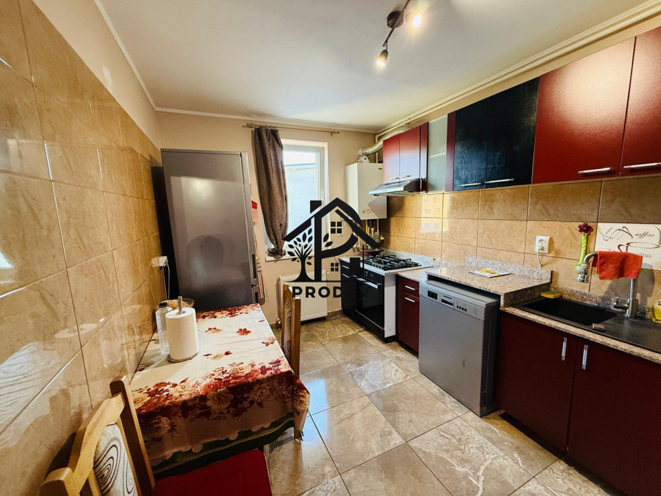 Apartament 3 camere, decomandat, parcare inclusa, strada Cetatii, Floresti!