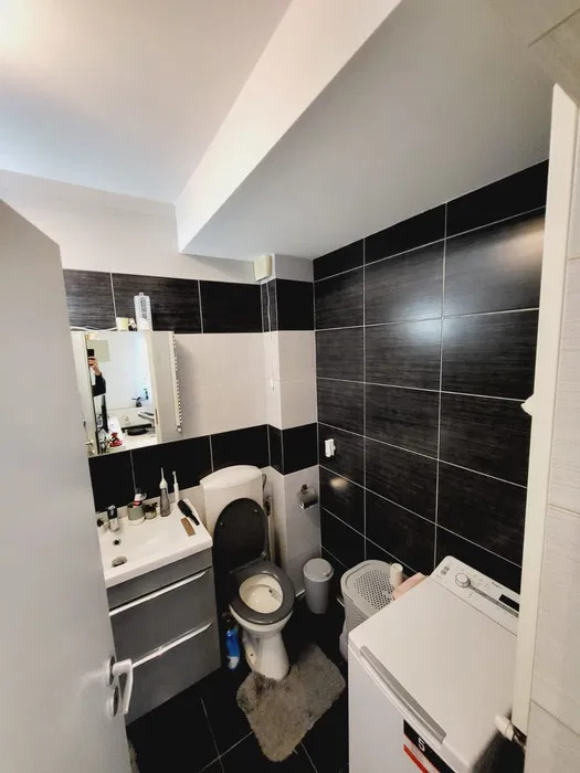 Apartament de 3 camere si doua balcoane etajul 1 parcare inclusa in zona Vivo