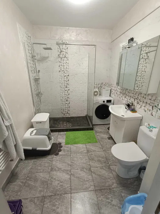 Apartament de 3 camere de 62 mp si terasa 12 mp in zona Sesul de sus