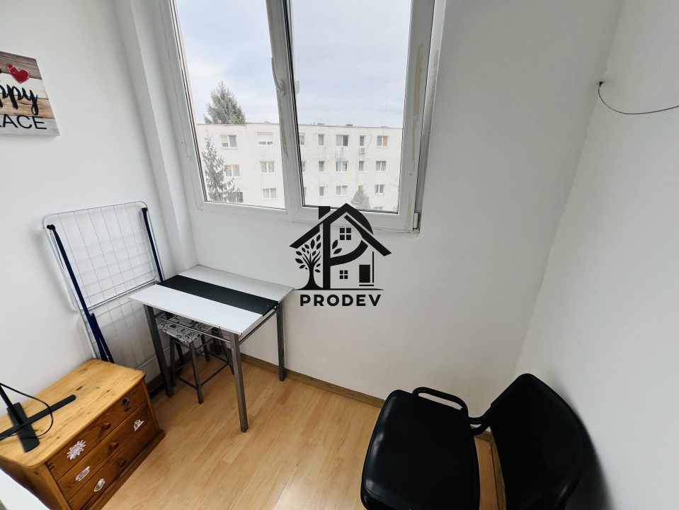 Apartament cu o camera 28 mp plus balcon 4 mp, etajul 2 in zona Parang