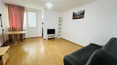 Apartament cu o camera 28 mp plus balcon 4 mp, etajul 2 in zona Parang