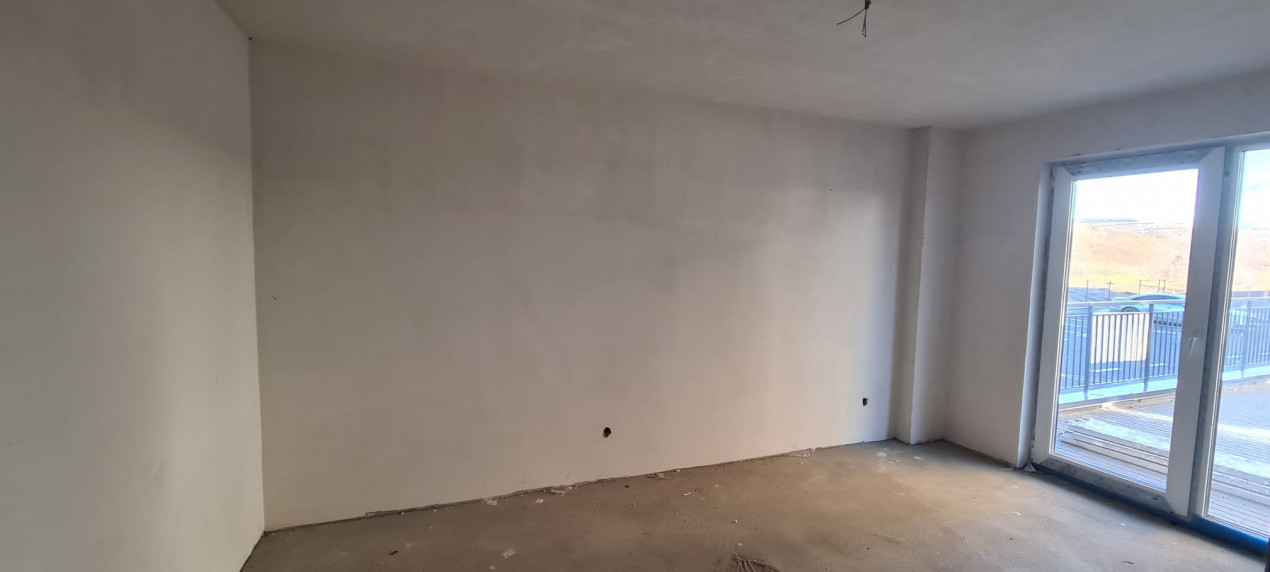 Apartemant doua camere, 50mp utili, terasa de 80mp, parcare, zona Someșului