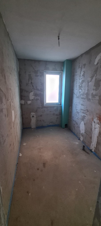 Apartemant doua camere, 50mp utili, terasa de 80mp, parcare, zona Someșului