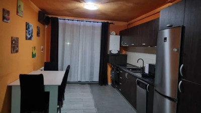 Apartament de 3 camere 58 mp in zona Florilor