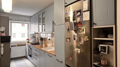 Apartament 3 camere, 62 mp cu 2 parcari plus boxa in zona Vivo